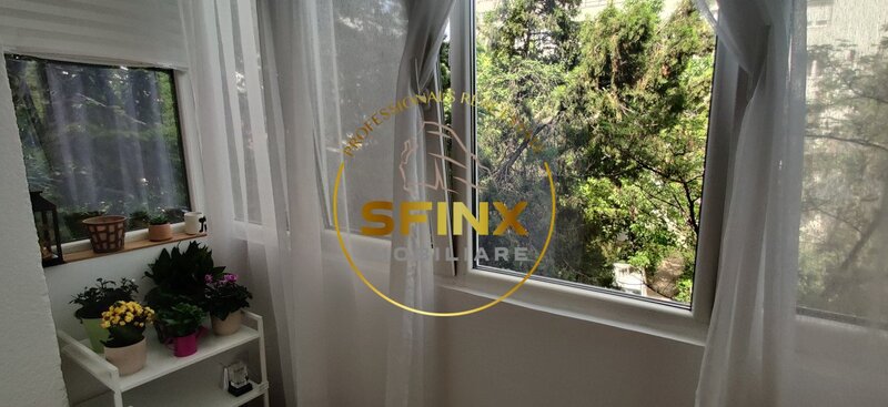 Titan Basarabia de vanzare 2 camere etaj 2/4