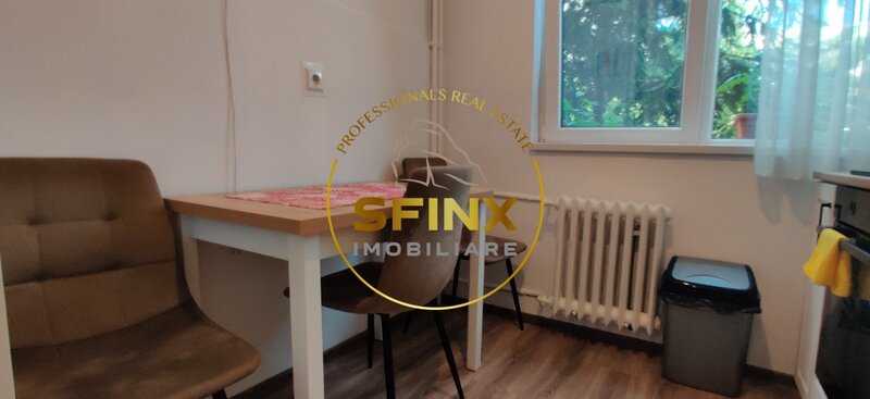 Titan Basarabia de vanzare 2 camere etaj 2/4